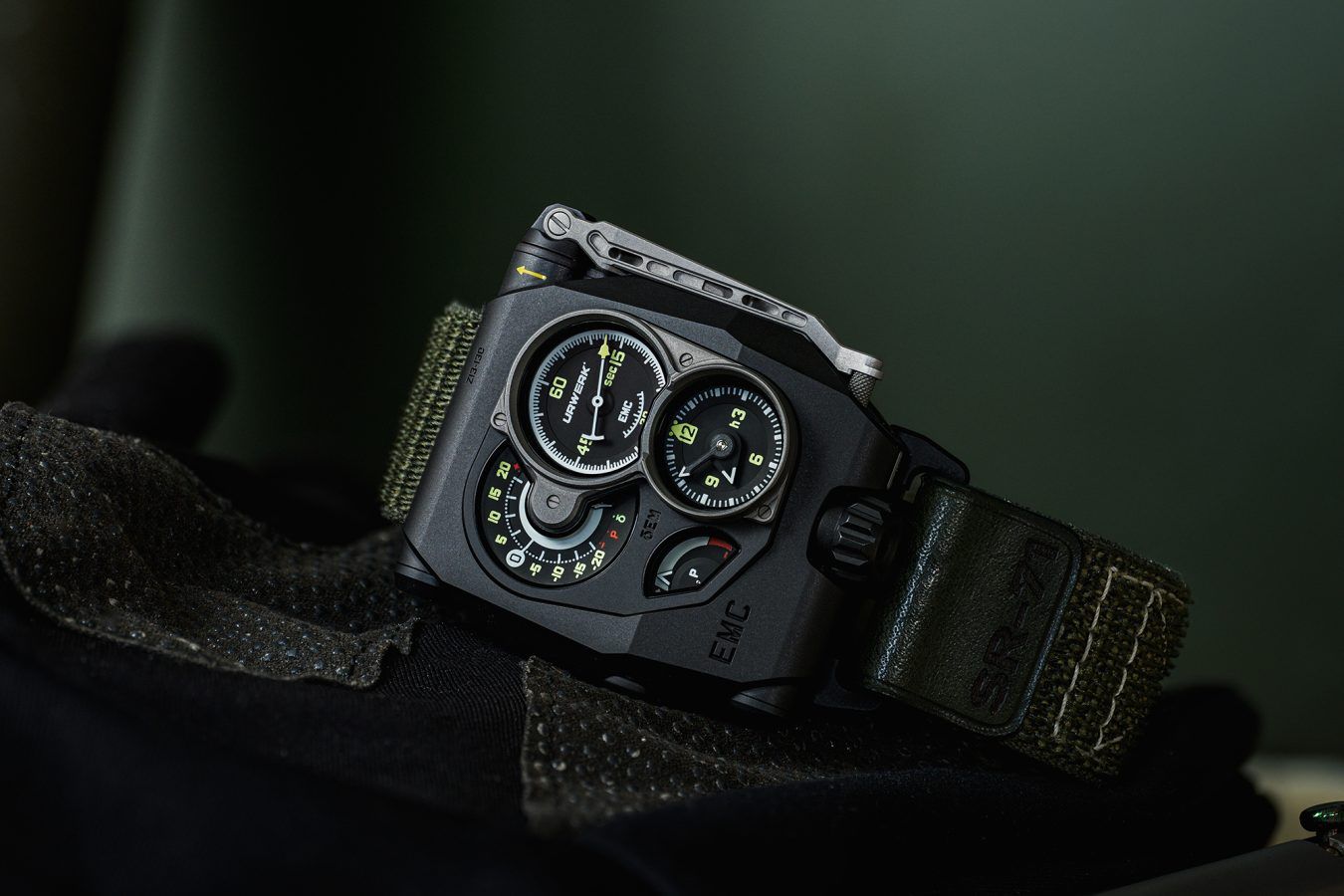 The URWERK EMC SR-71 contains actual pieces from the SR-71’s fuselage