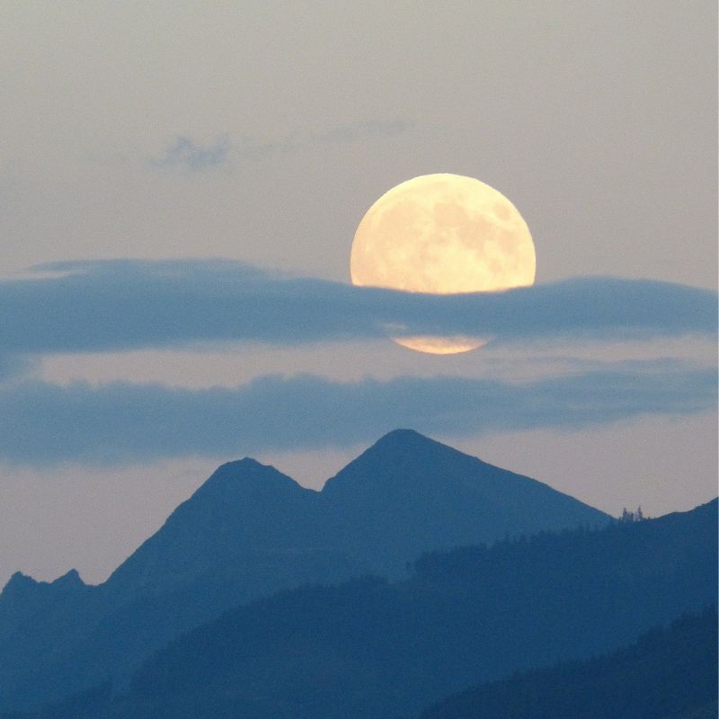 September Harvest Moon: Dreams to come true for zodiac signs during this supermoon