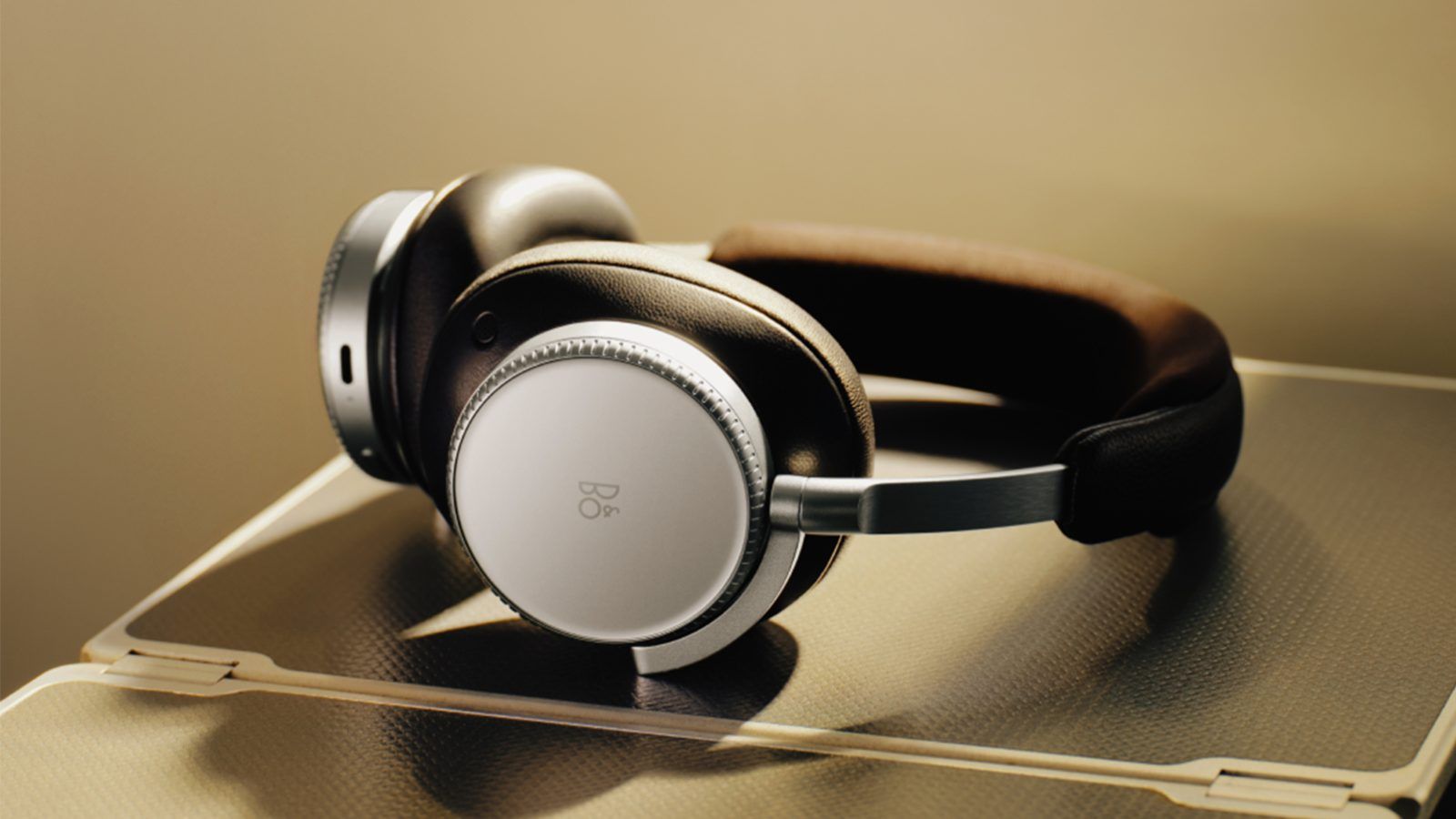 The Bang & Olufsen Beoplay H100 headphones pack in ten years of tech