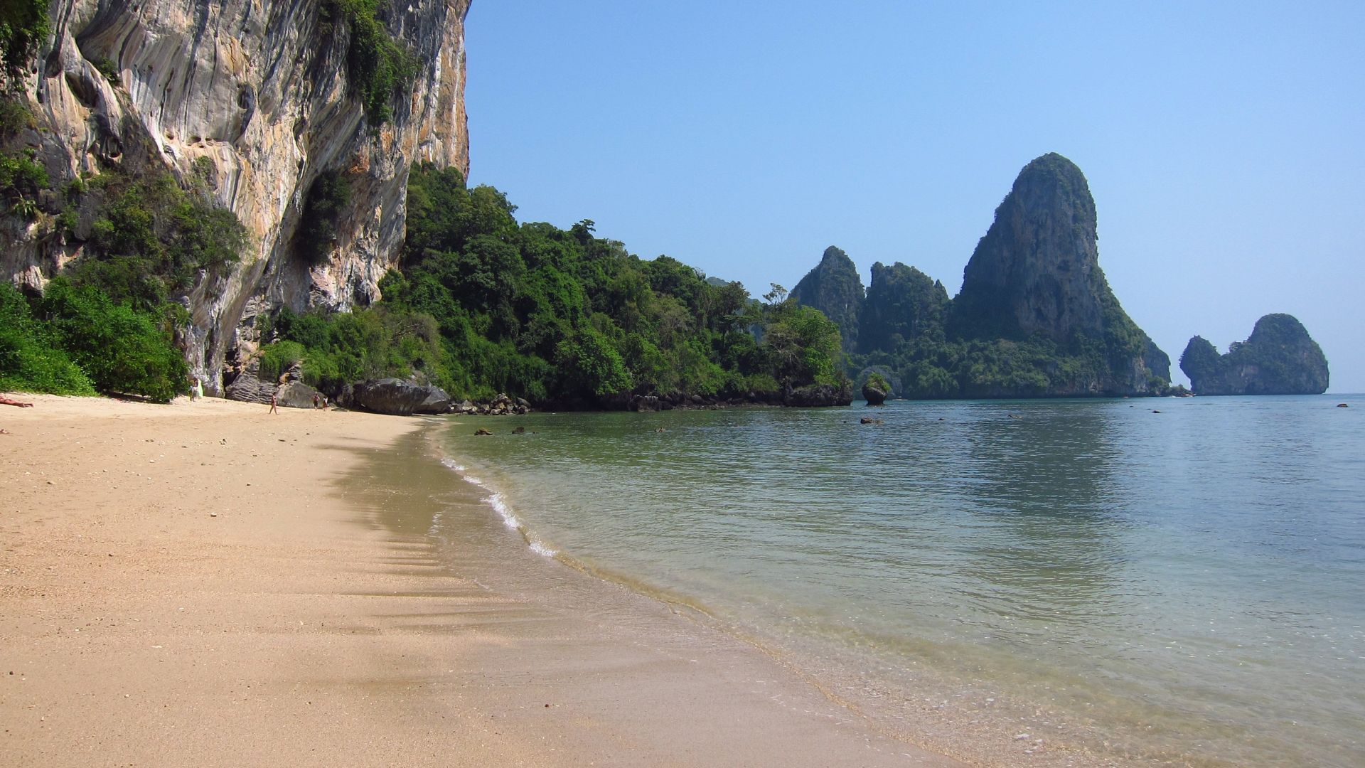 Tonsai Beach