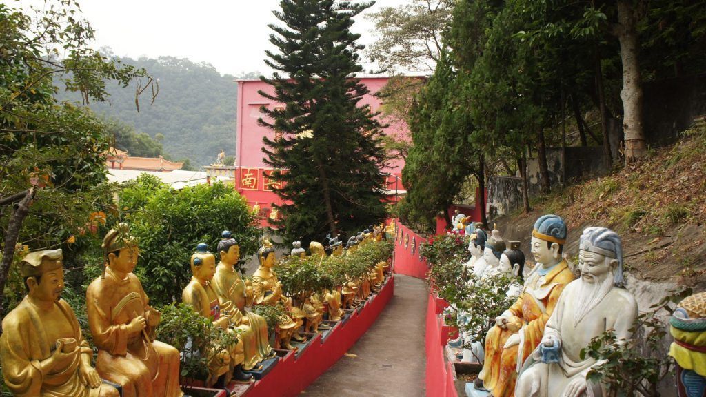 Ten Thousand Buddhas Monastery