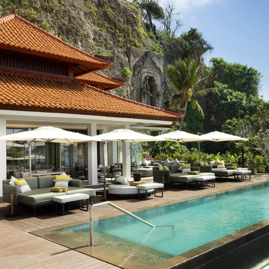 Hilton Bali Resort unveils Elara seaside lounge and bar
