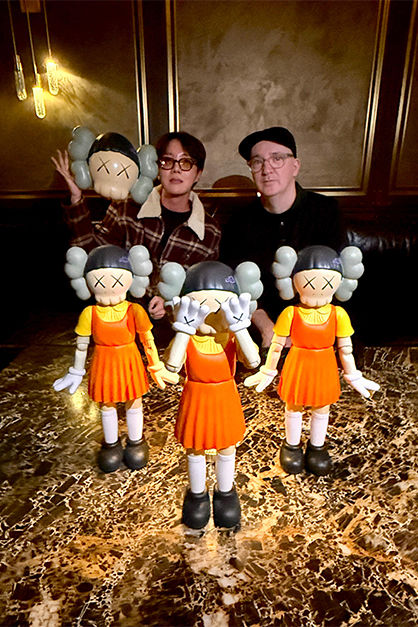 イカゲーム KAWS ヨンヒ人形 Young-Hee Vinyl Figure ARR and KAWS Bring YOUNG-HEE back for Squid Game Season 2