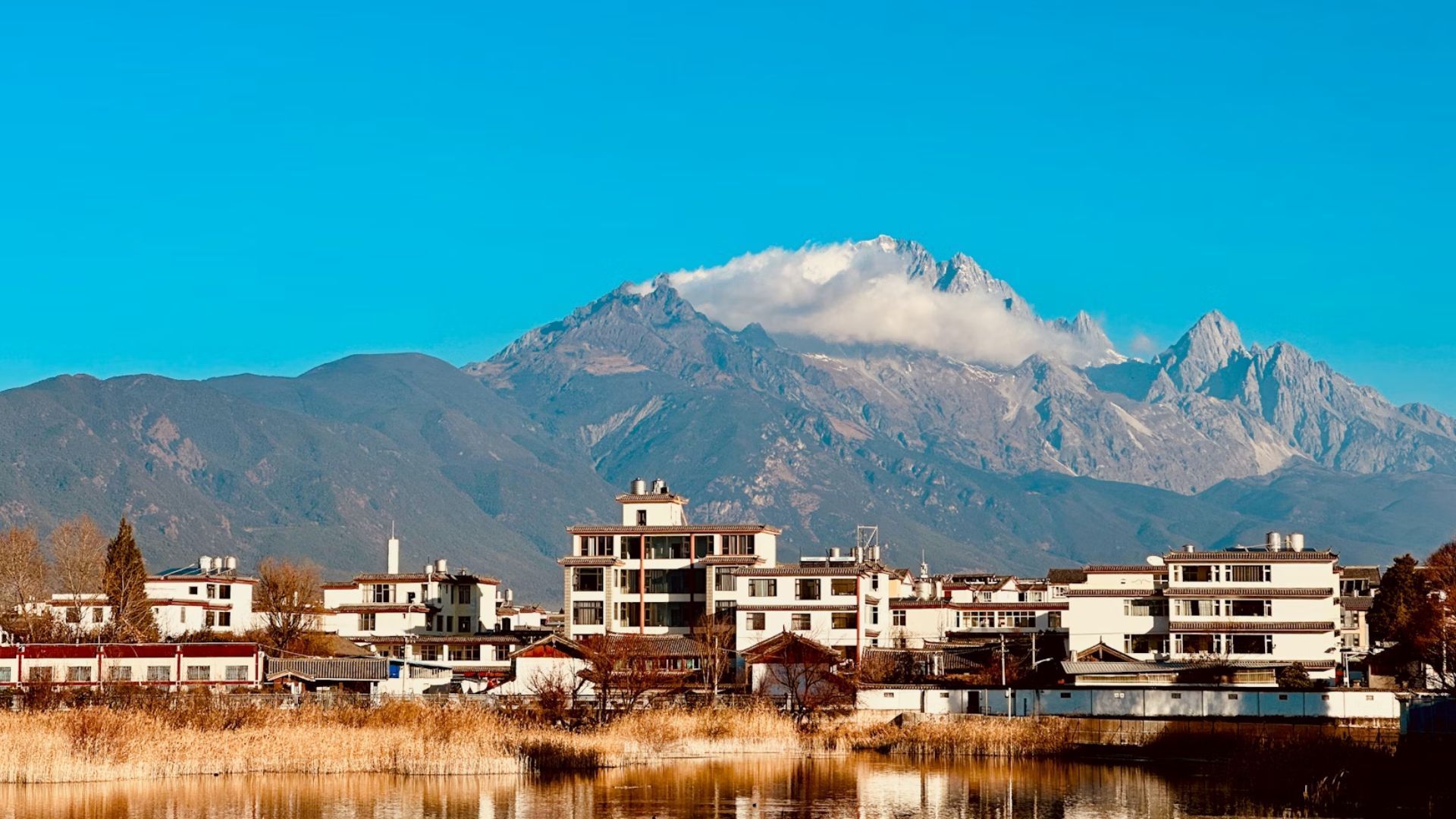 Снежная гора Юлун, Лицзян, Юньнань, Китай