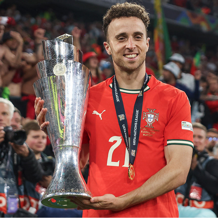 Liverpool's Football Star Diogo Jota Dies in Tragic Car Crash, Aged 28