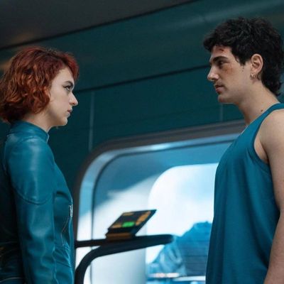 8 must-watch Julia Garner movies and TV shows | LSA Hong Kong