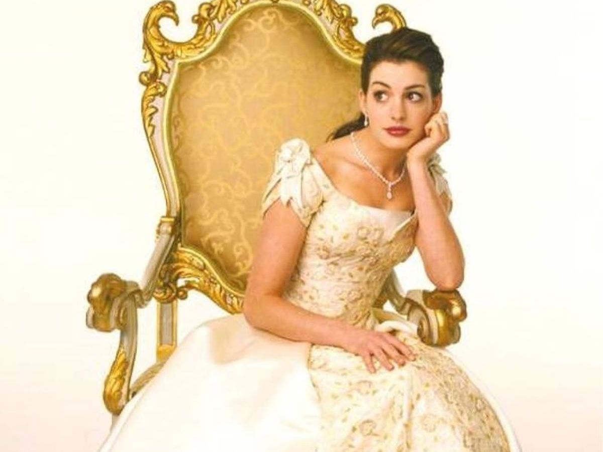 princess diaries 2 coronation dress Amelia mignonette thermopolis renaldi princess of genovia