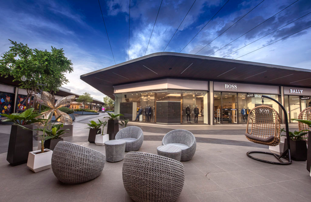 Siam Premium Outlets Bangkok is the hottest shopping destination