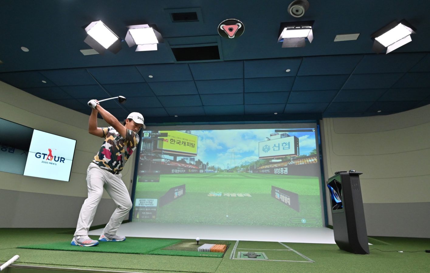 What’s up with the hype behind screen golf in South Korea?