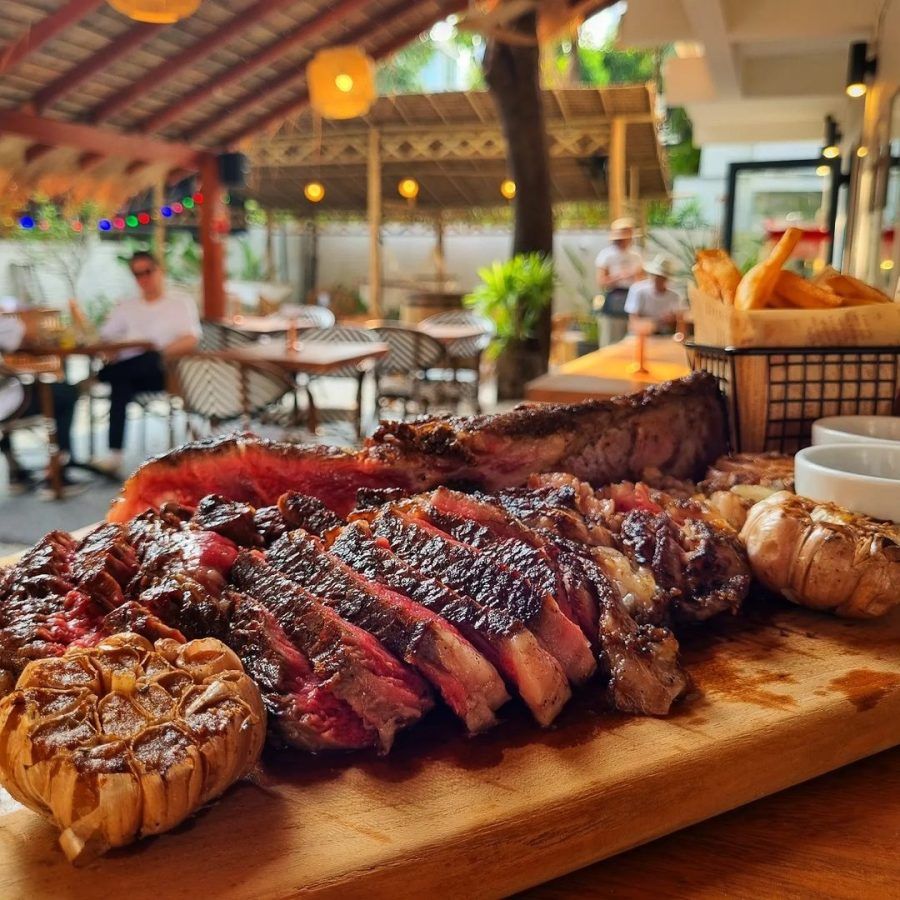 12 pet-friendly restaurants for your furry friends in Bangkok