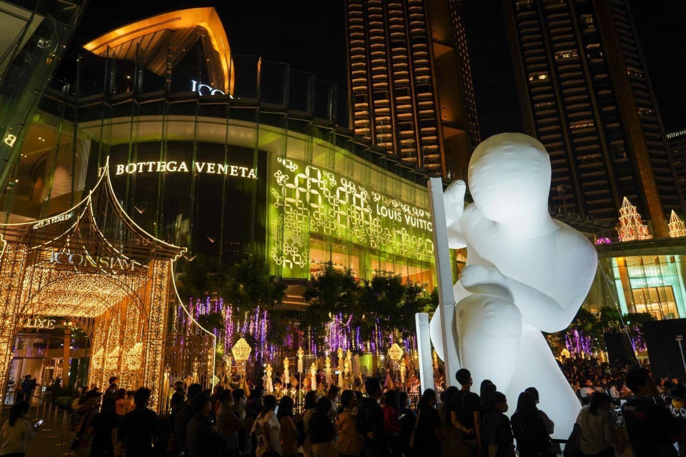 ICONSIAM’s Bangkok Illumination 2020 lights up the riverside for a stellar celebration