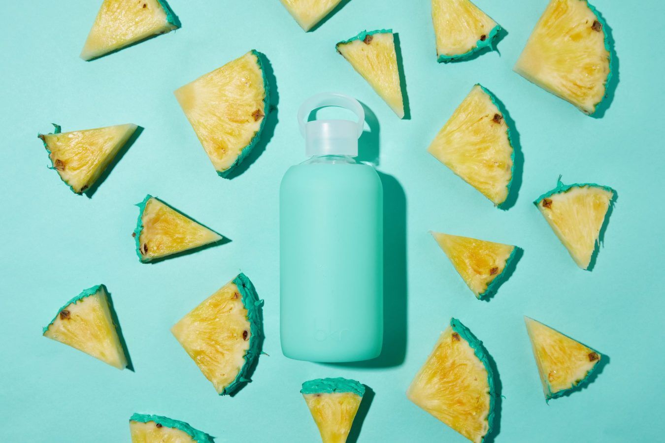8 motivating water bottles that will make you drink all the water
