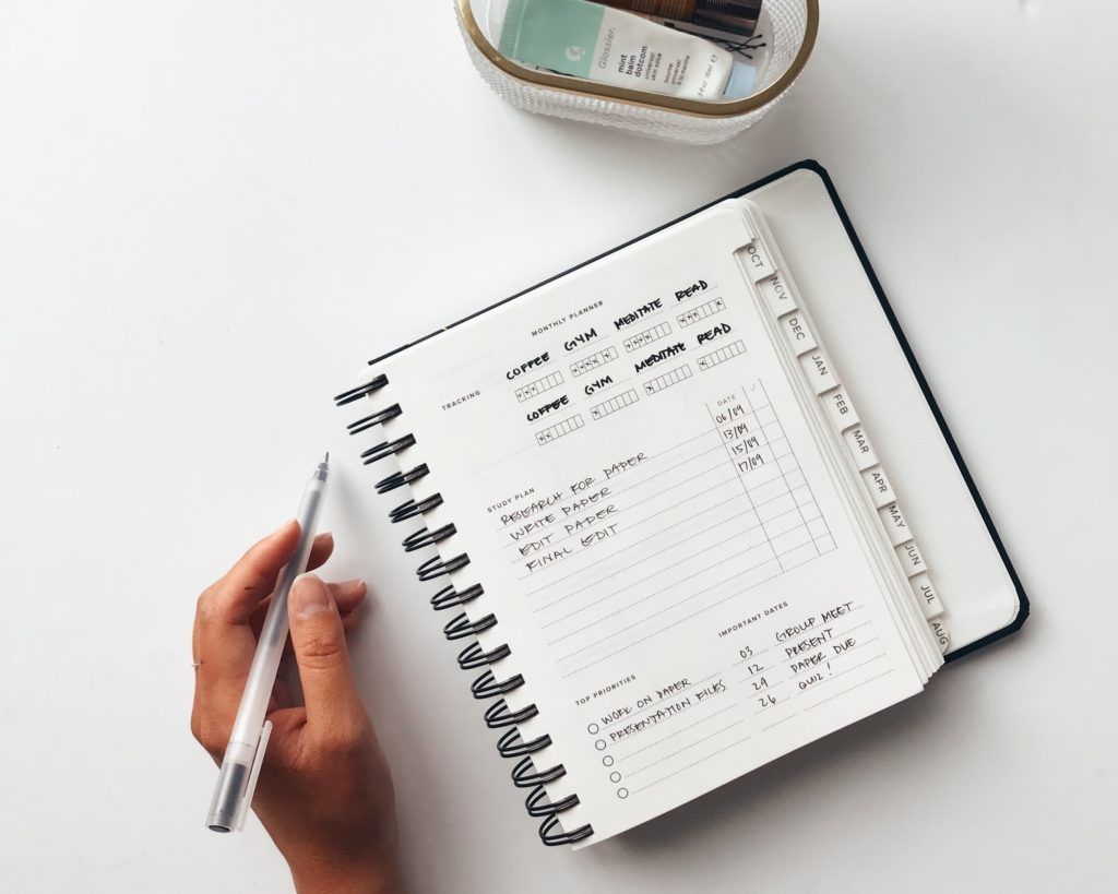 A guide to starting a gratitude journal (and actually keeping it)