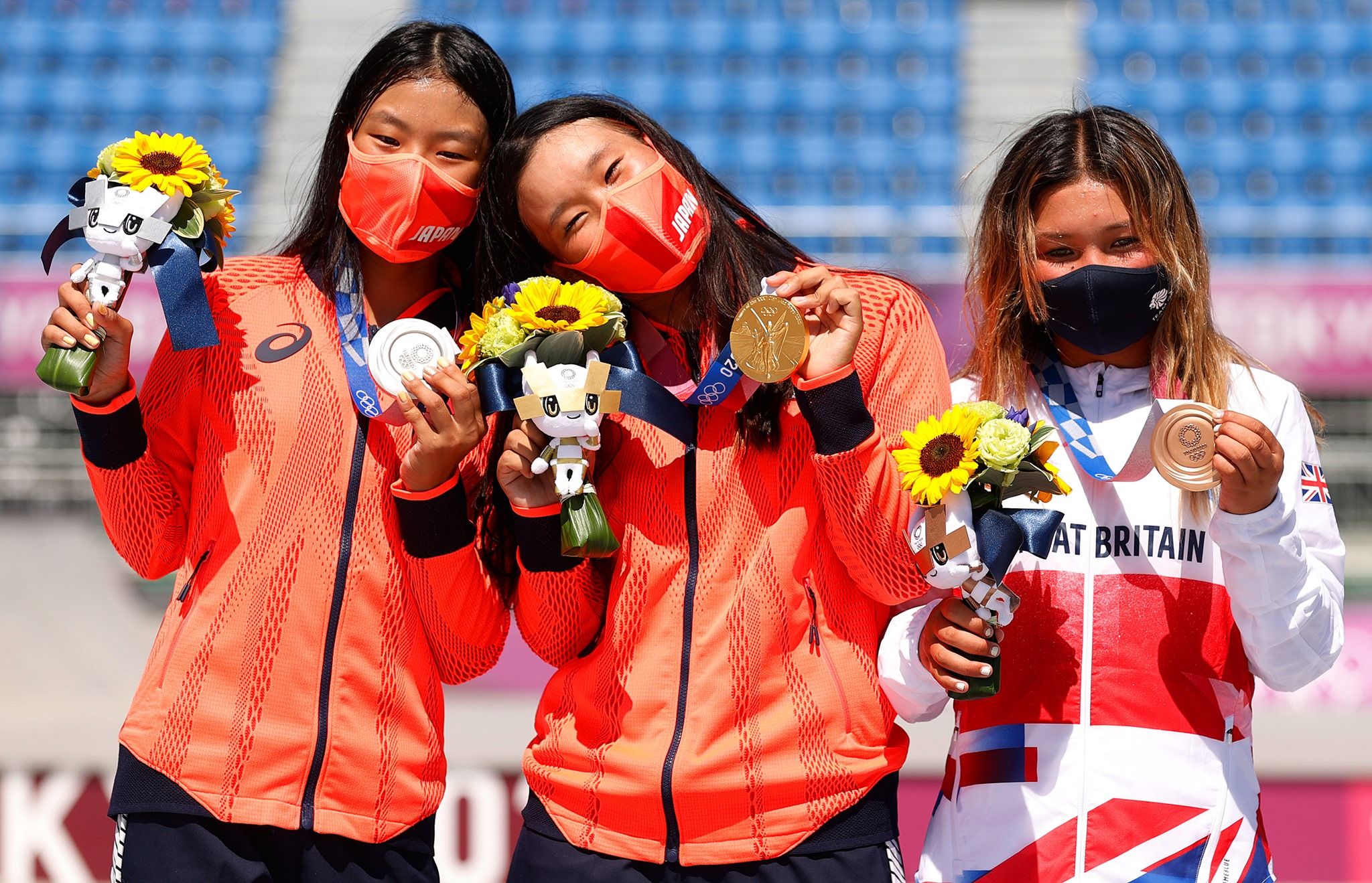 Tokyo 2020 Best Moments: From New Friendships To World Records