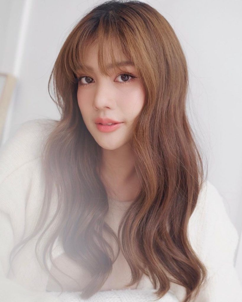 9 Thai celeb-inspired makeup looks to brave the outdoors again