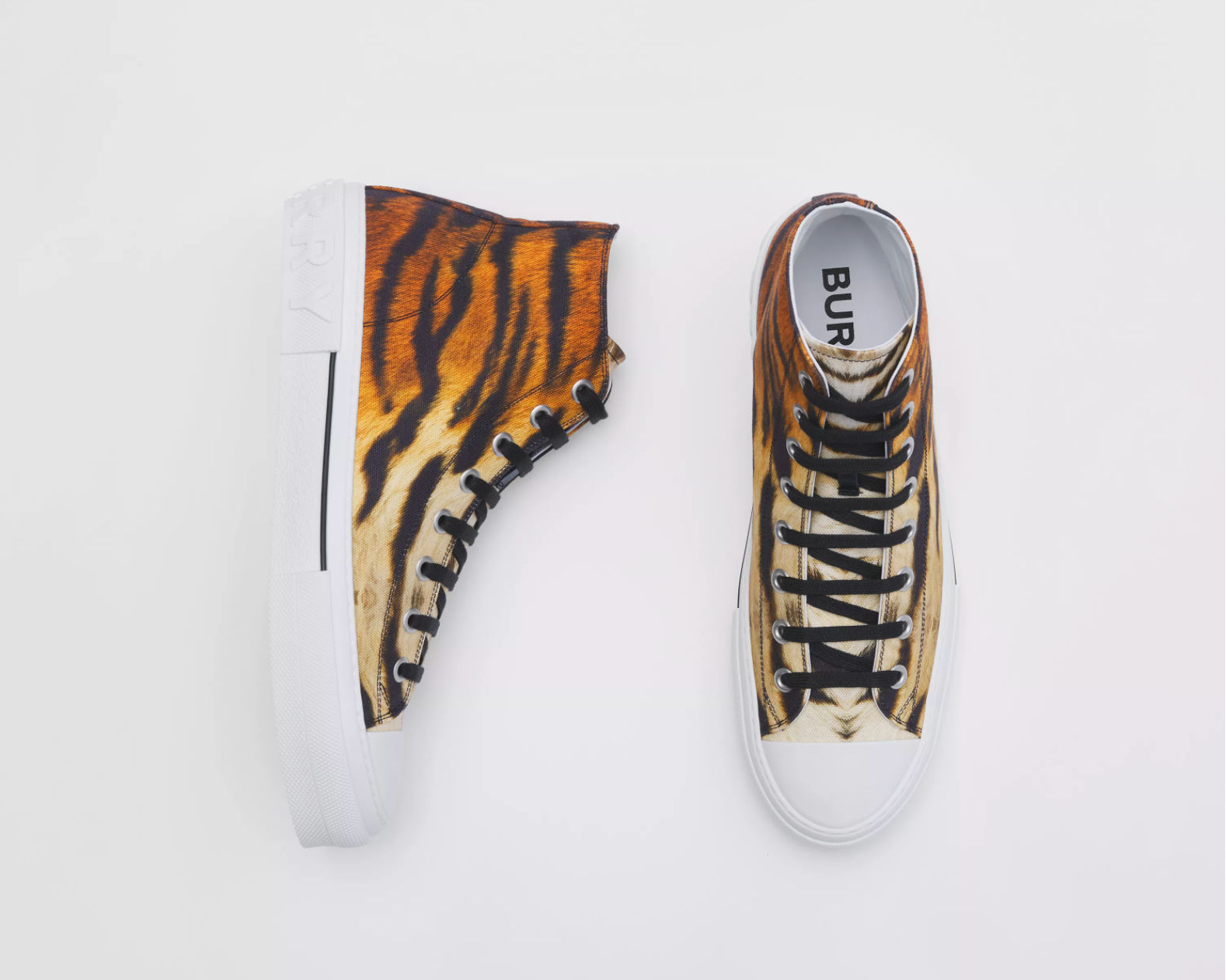 nice low top sneakers