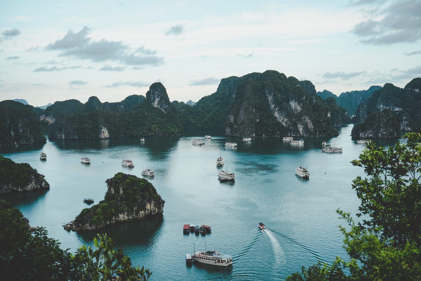 Vietnam scraps quarantine for international travellers