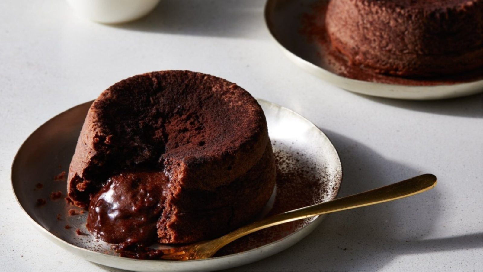 A recipe for molten chocolate cake that will definitely make you happy