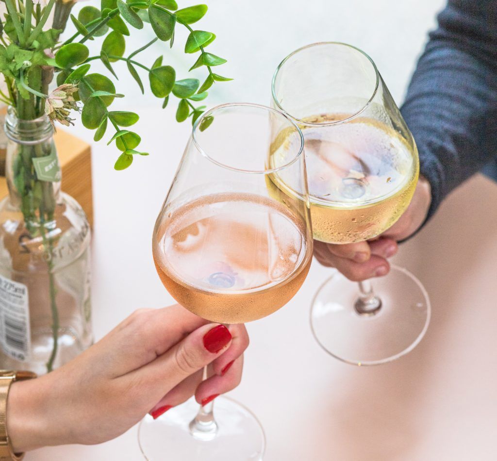 Why you don’t really need different glasses for red and white wine