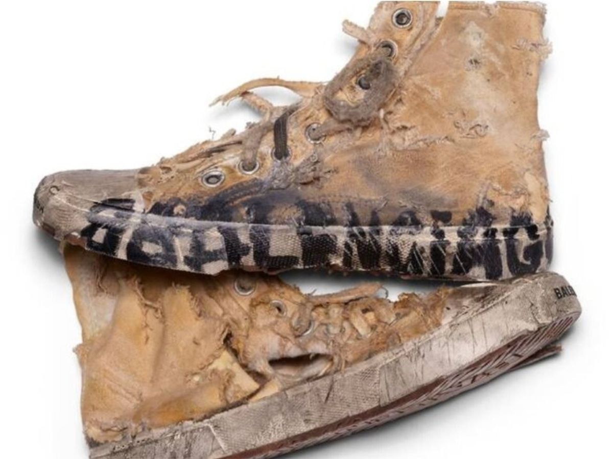 Orientalsk krybdyr disharmoni Balenciaga is selling destroyed sneakers for up to THB 64,000