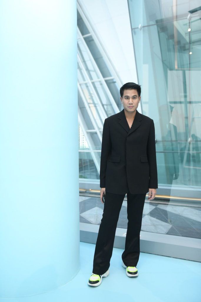 Louis Vuitton Men's Debuts Fall/Winter 2022 Spin-Off Show in Bangkok - V  Magazine