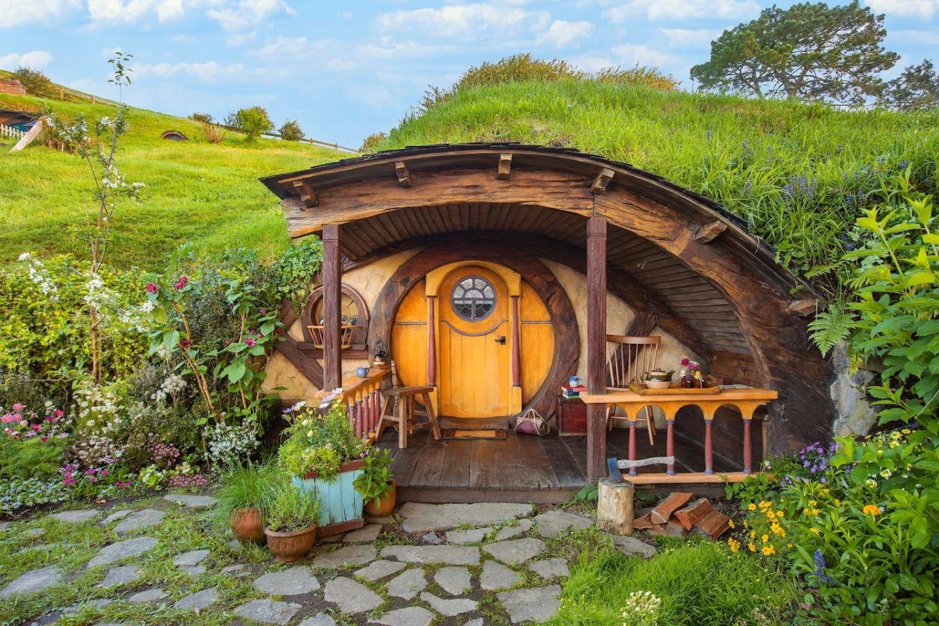 Yes, you can book a stay at Hobbiton via Airbnb