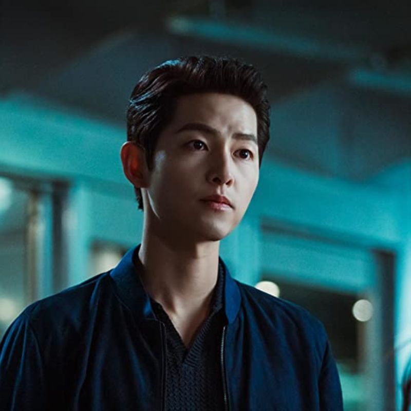 Song Joong-ki announces his marriage to Katy Louise Saunders in a letter to fans