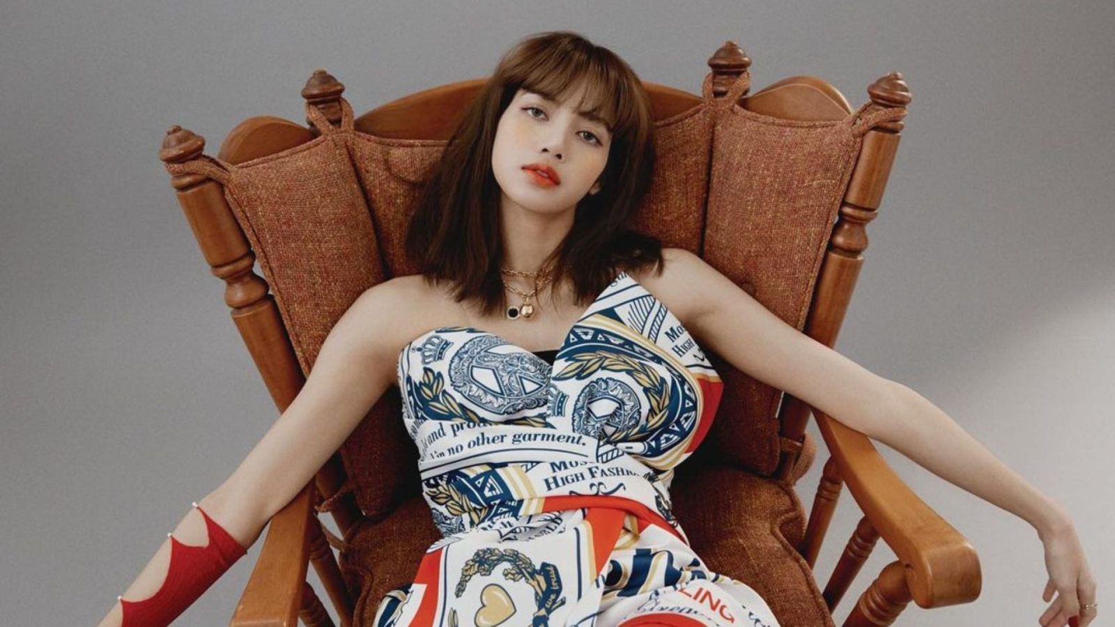 Here's How Much It Costs To Look As Stunning As BLACKPINK's Lisa