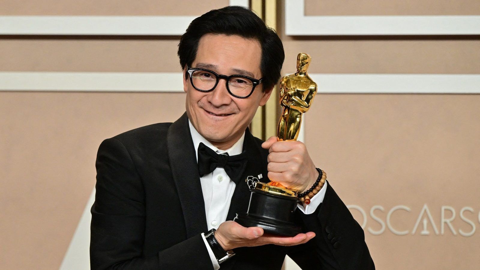 Oscars 2023 Ke Huy Quan wins Best Supporting Actor, makes history