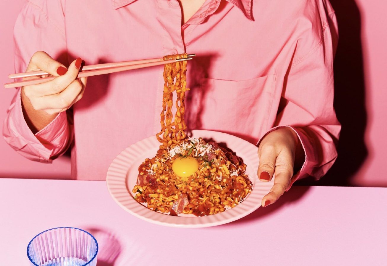https://images.lifestyleasia.com/wp-content/uploads/sites/3/2023/03/20160504/best-korean-instant-noodles-in-singapore-best-korean-ramyeon-ramyun-flavours-korean-ramen-brand-k-mart-samyang-hot-chicken-instant-ramen-1306x900.jpeg