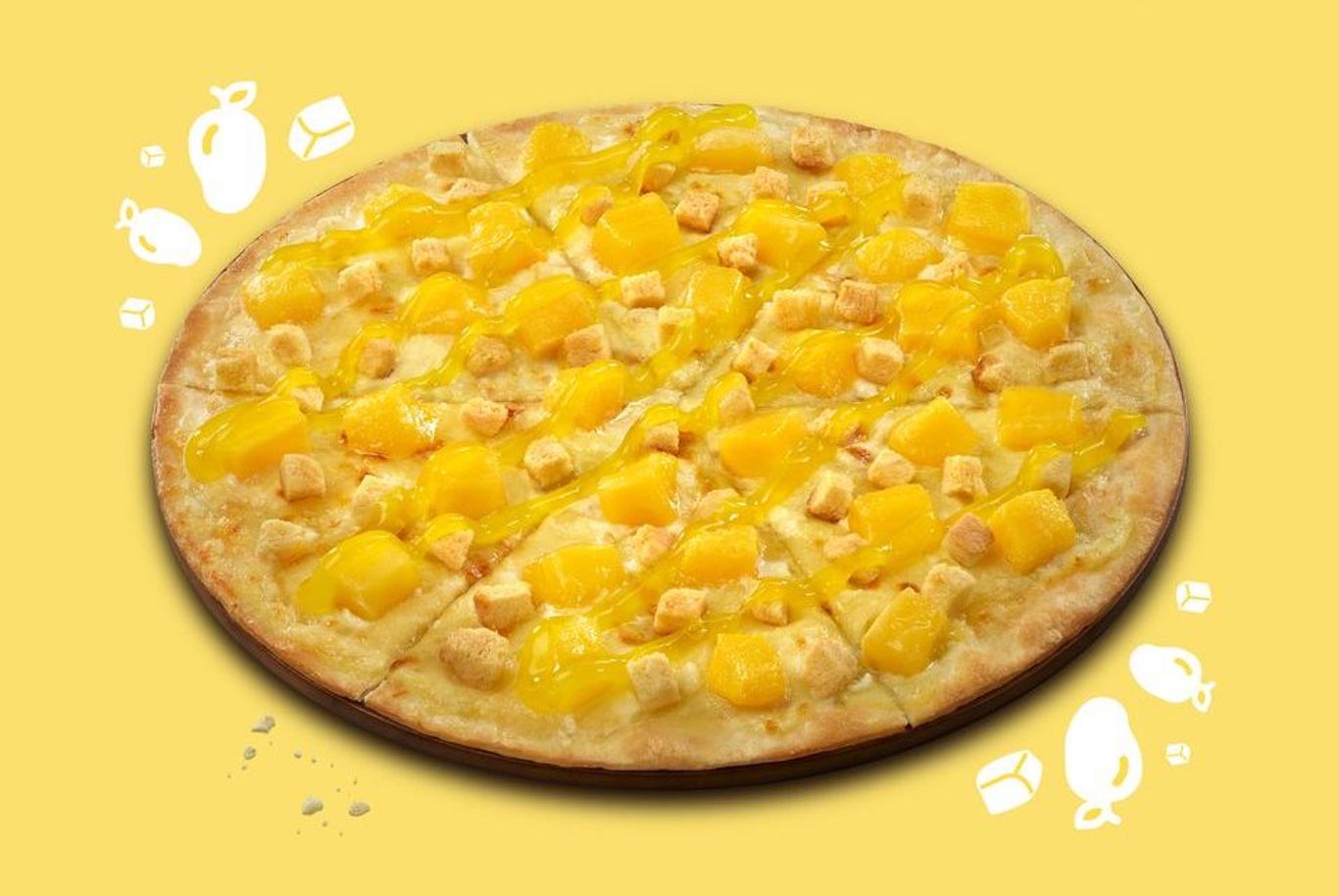 We tried The Pizza Company's viral new mango pizza, here's our review