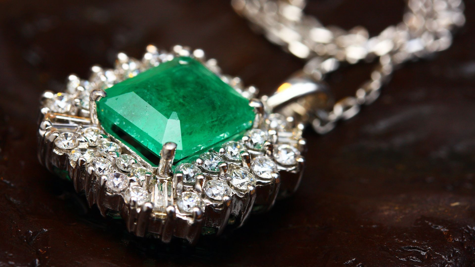 green emerald gemstone