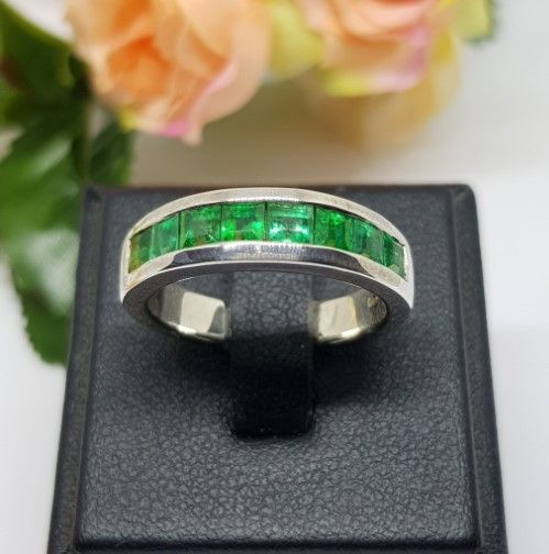 Memorine Jewelry Emerald Ring