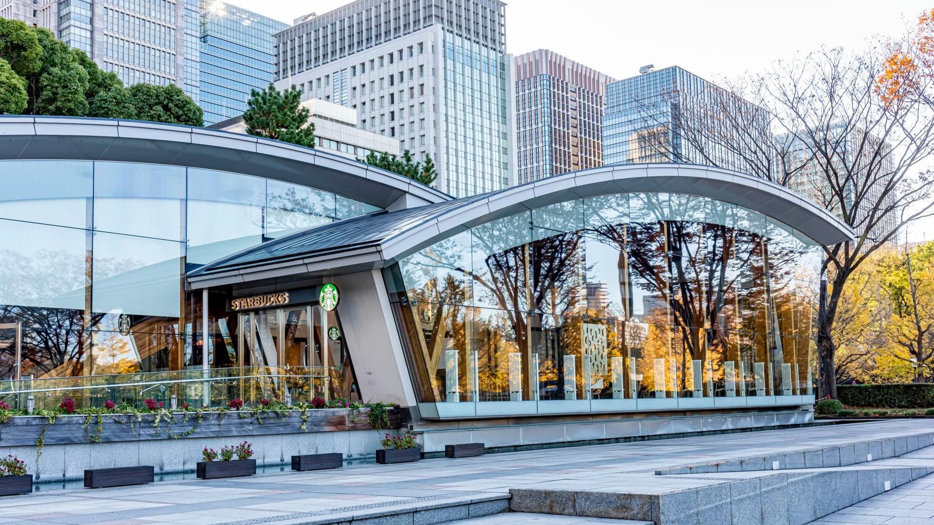 Wadakura Fountain Park – Tokyo, Japan