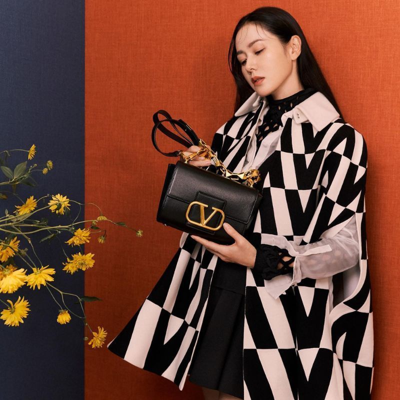 Son Ye-jin’s net worth: What contributes to the <i>Crash Landing on You</i> star’s massive fortune