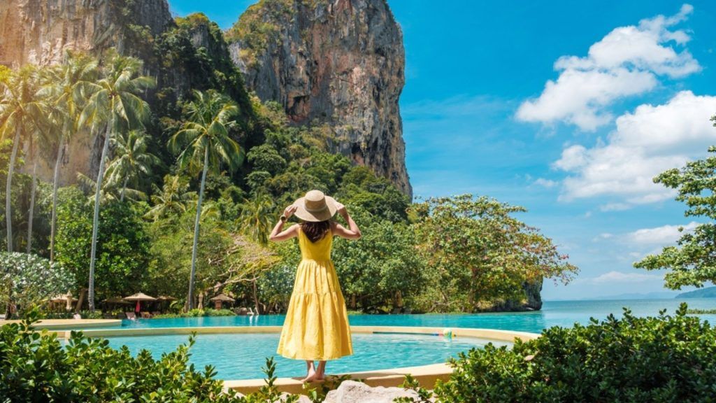 Krabi vs Phuket: Guide to tourist Attractions, beaches, and more