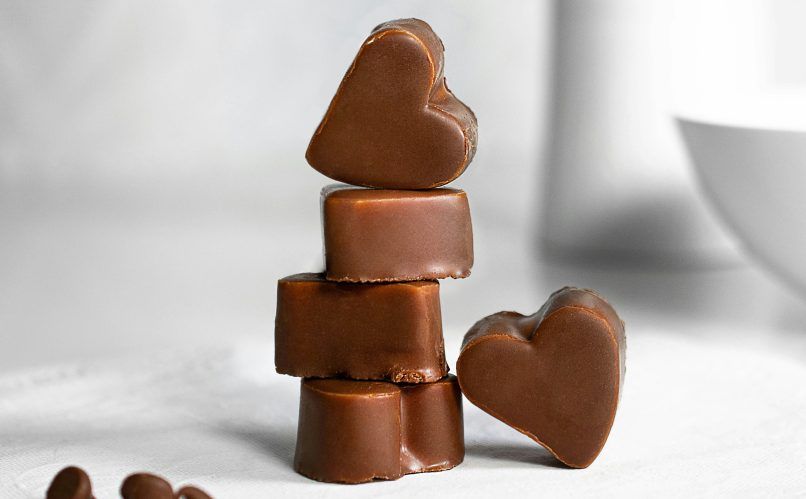 health benefits of chocolate heart health antioxidants jet lag