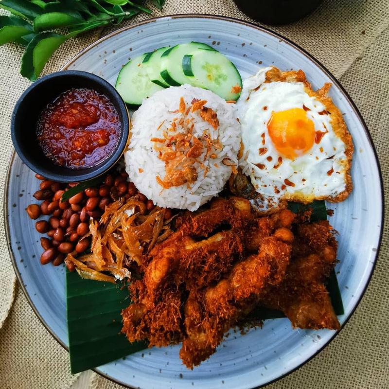 13 Best nasi lemak stalls in KL and Selangor everyone should know