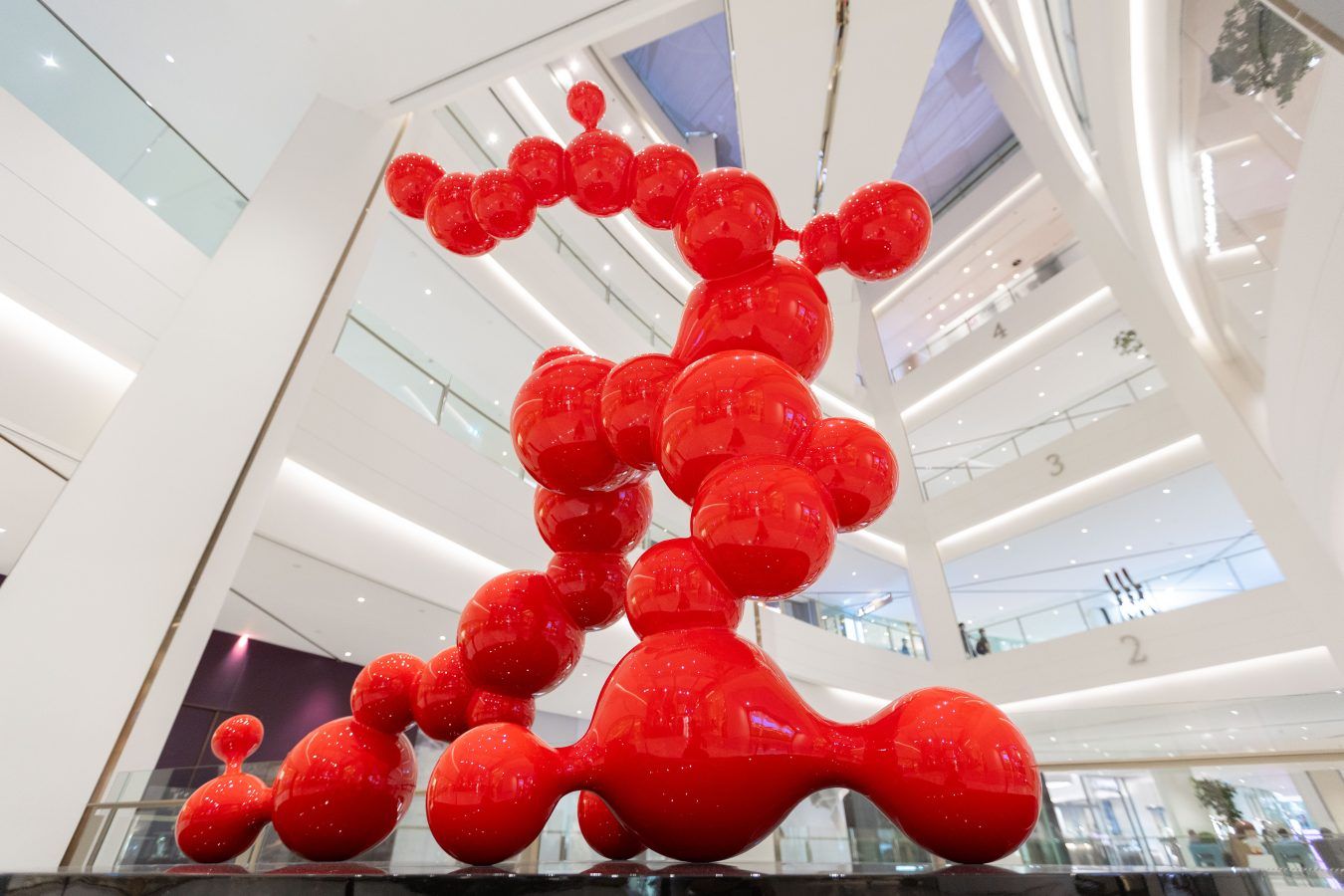 Siam Paragon presents a ‘New World of Luxury’ through art