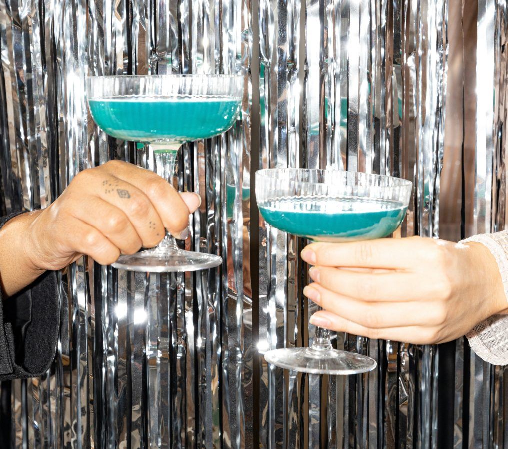What drink to order when you’re on a first date at a bar
