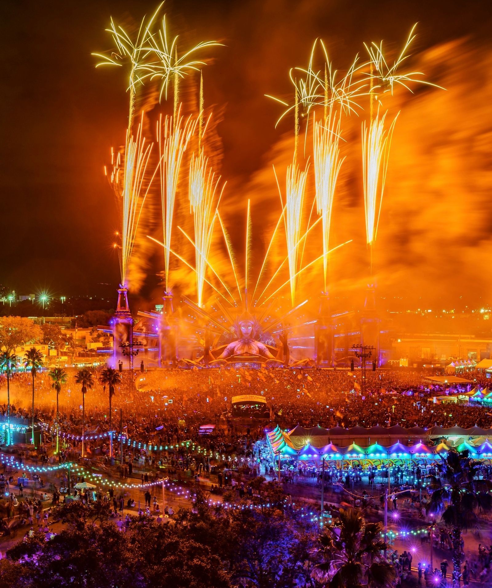 La calidad de producción de alto octanaje de los festivales EDC