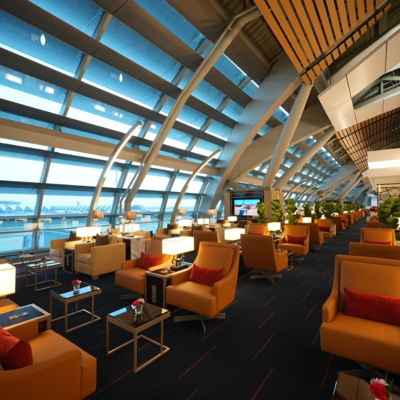 Emirates opens their largest international lounge at Suvarnabhumi Airport