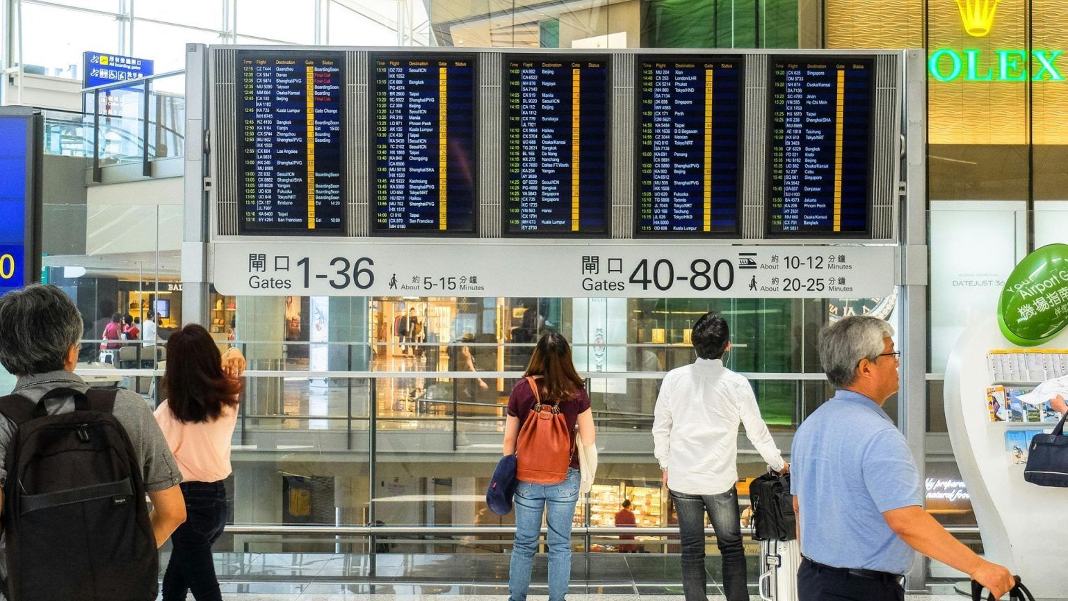Hong Kong airport hikes up departure tax for passengers