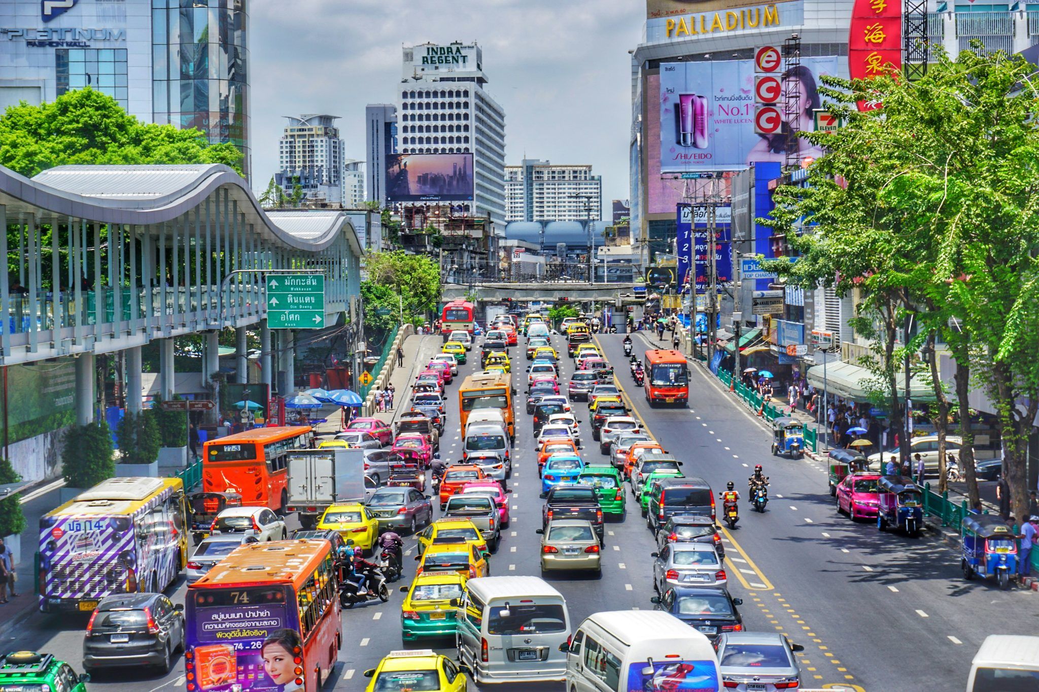 What your Bangkok traffic coping mechanism says about you | LSA