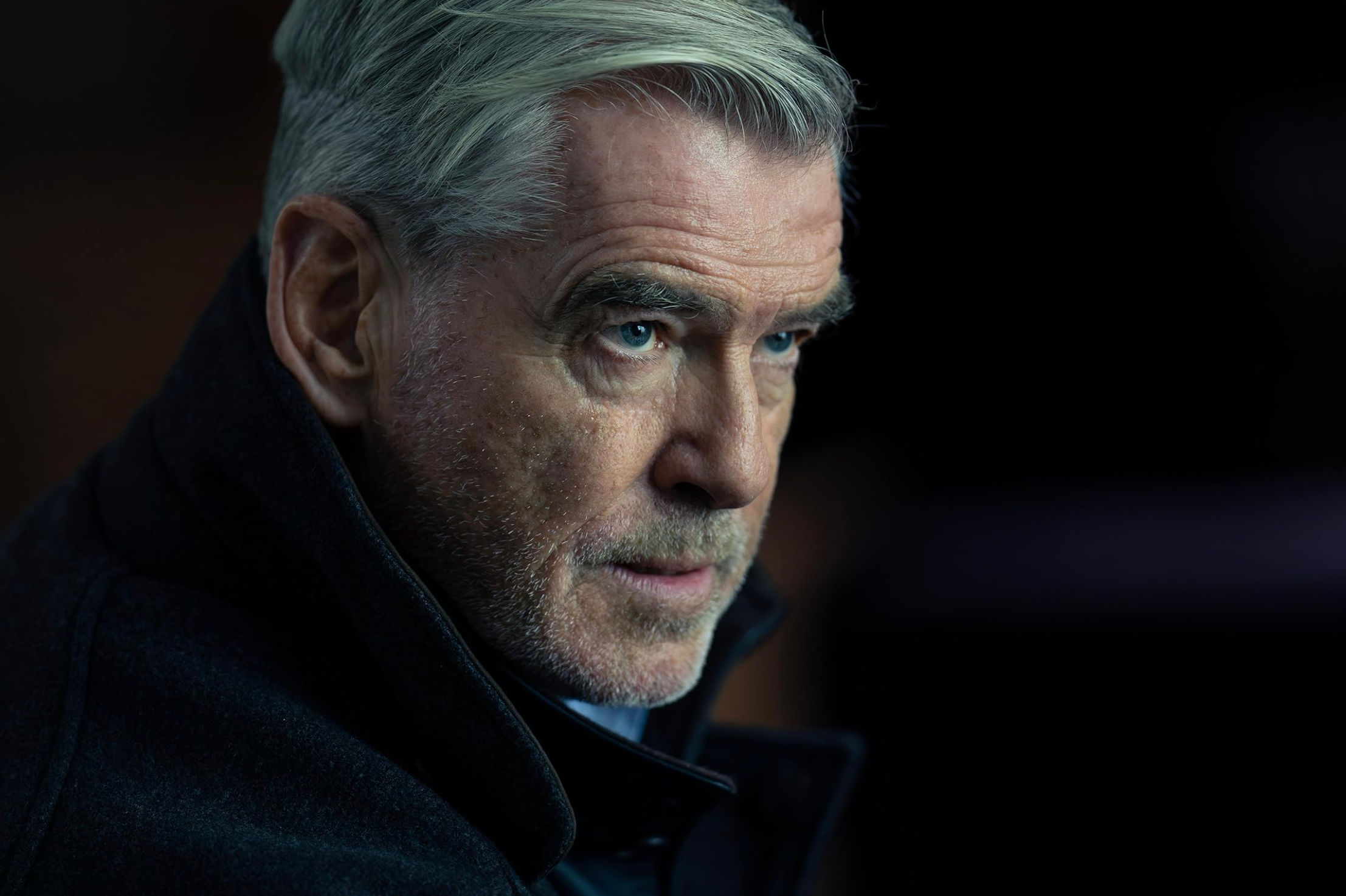 Let Pierce Brosnan be Bond again