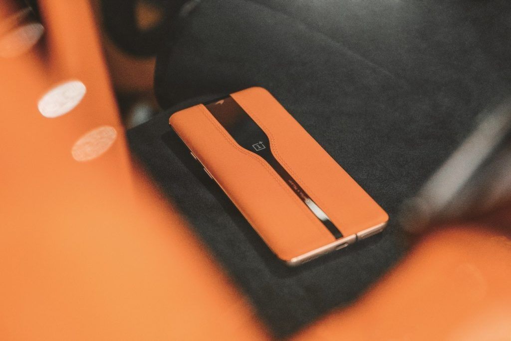 The OnePlus Concept One introduces the latest 2020 smartphone trend