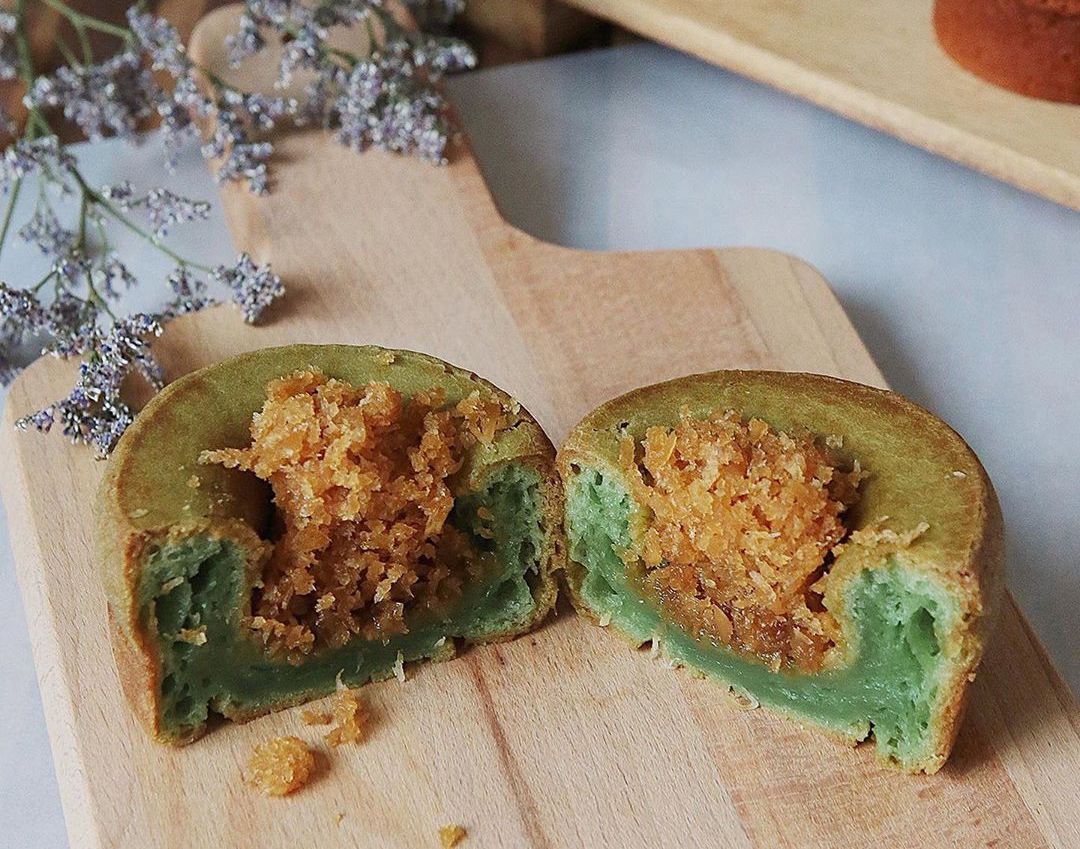 Chewy Hawaiian Butter Mochi Recipe - Drive Me Hungry, image size:1080x849