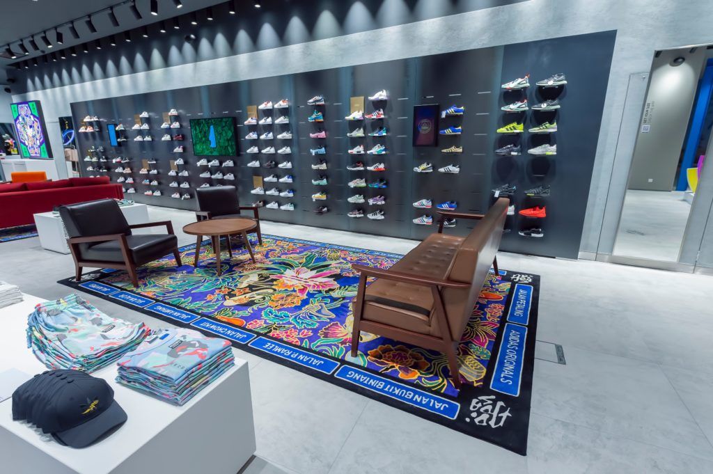 Sociedad Gran roble Frenesí The new Adidas Originals flagship store in Pavilion KL is its largest yet