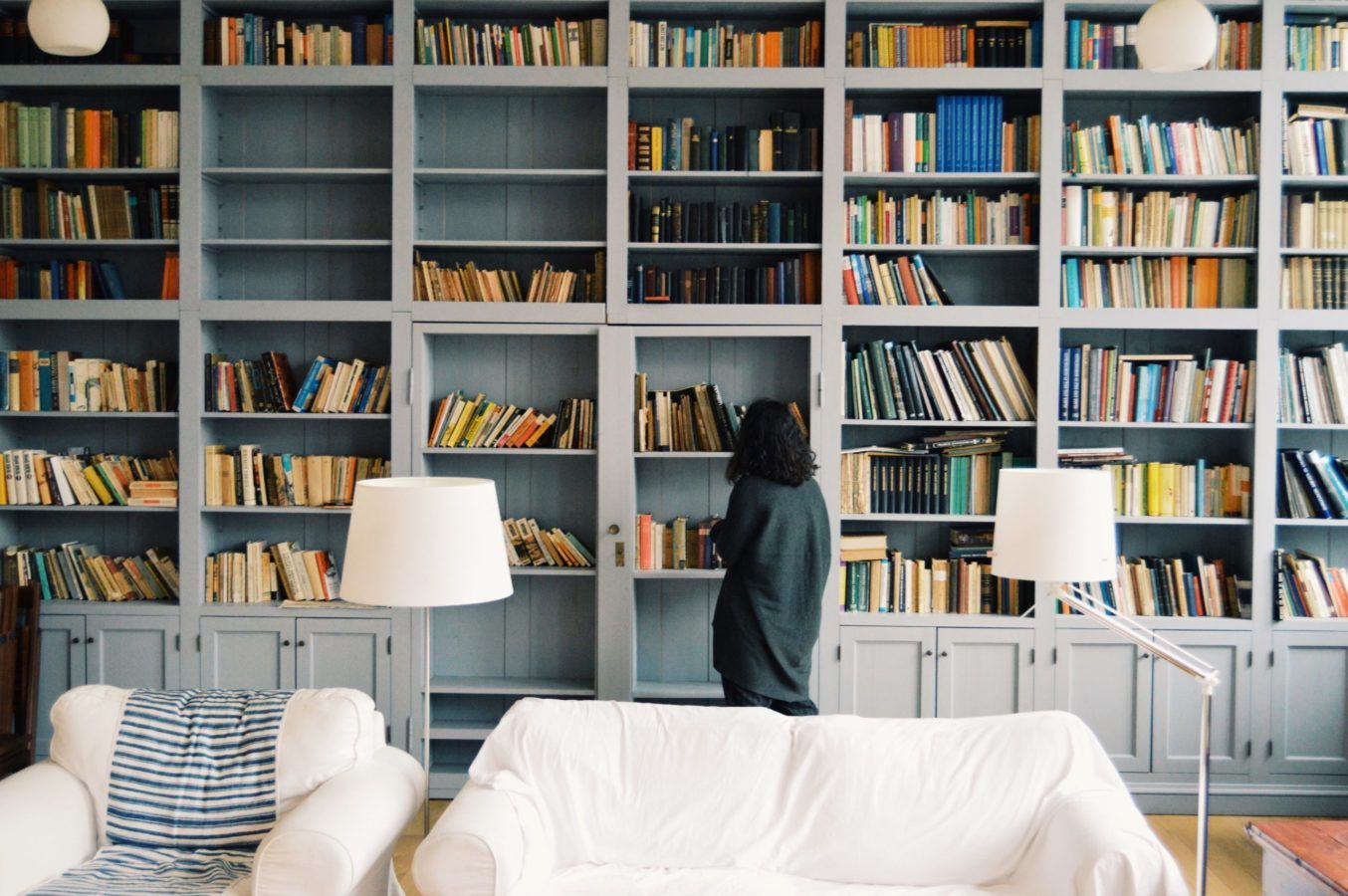 Helpful tips on organising your book collection at home