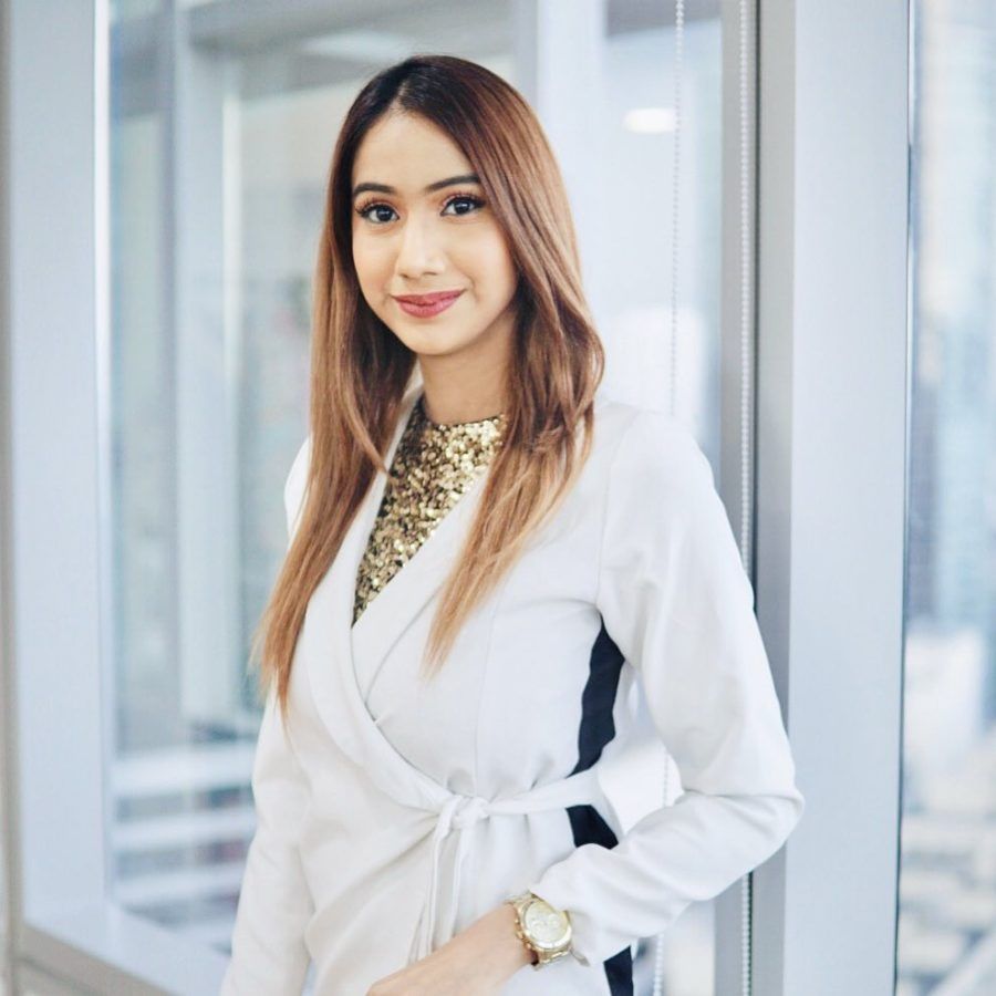 Get to know TV host Jelisa Shanjana, a protégé of Datuk Aznil Nawawi